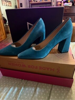 Marc Jacobs Teal Suede Block Heel Pumps